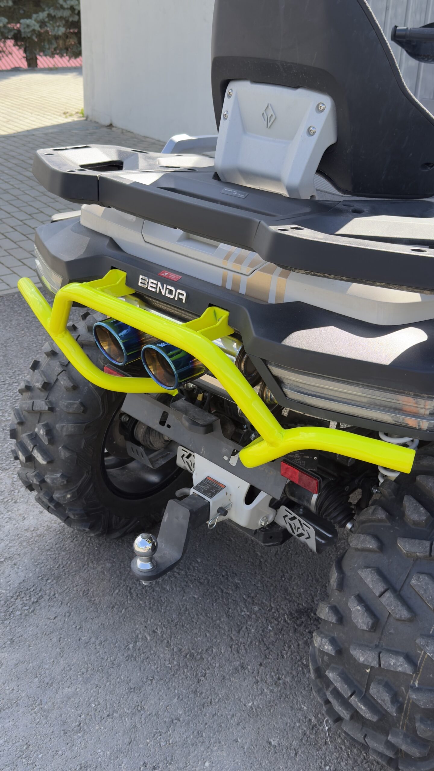 Bumper tylny Fluo V1 - do Benda Redstone 550 - obrazek 6