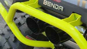 Sportowy układ wydechowy V2 BENDA REDSTONE 550 CZARNE końcówki